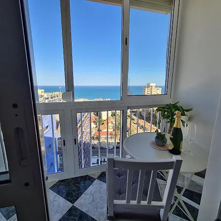 Sun & Sea Апартаменти Торремолінос